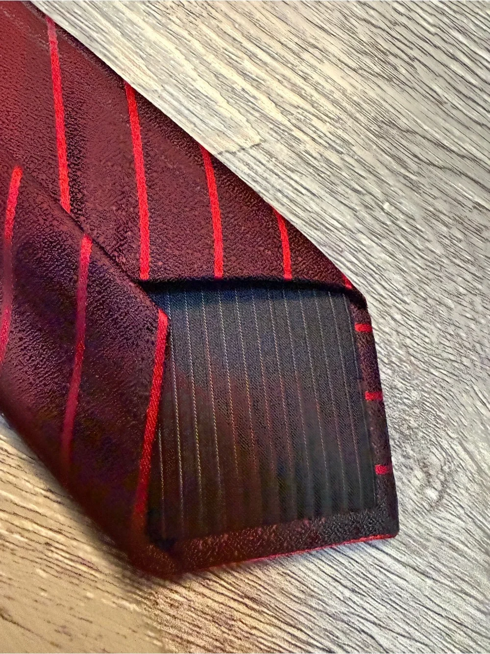 Alfani black red